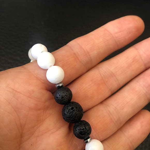AROMATHERAPY DIFFUSER BRACELET - Picture 3 of 3